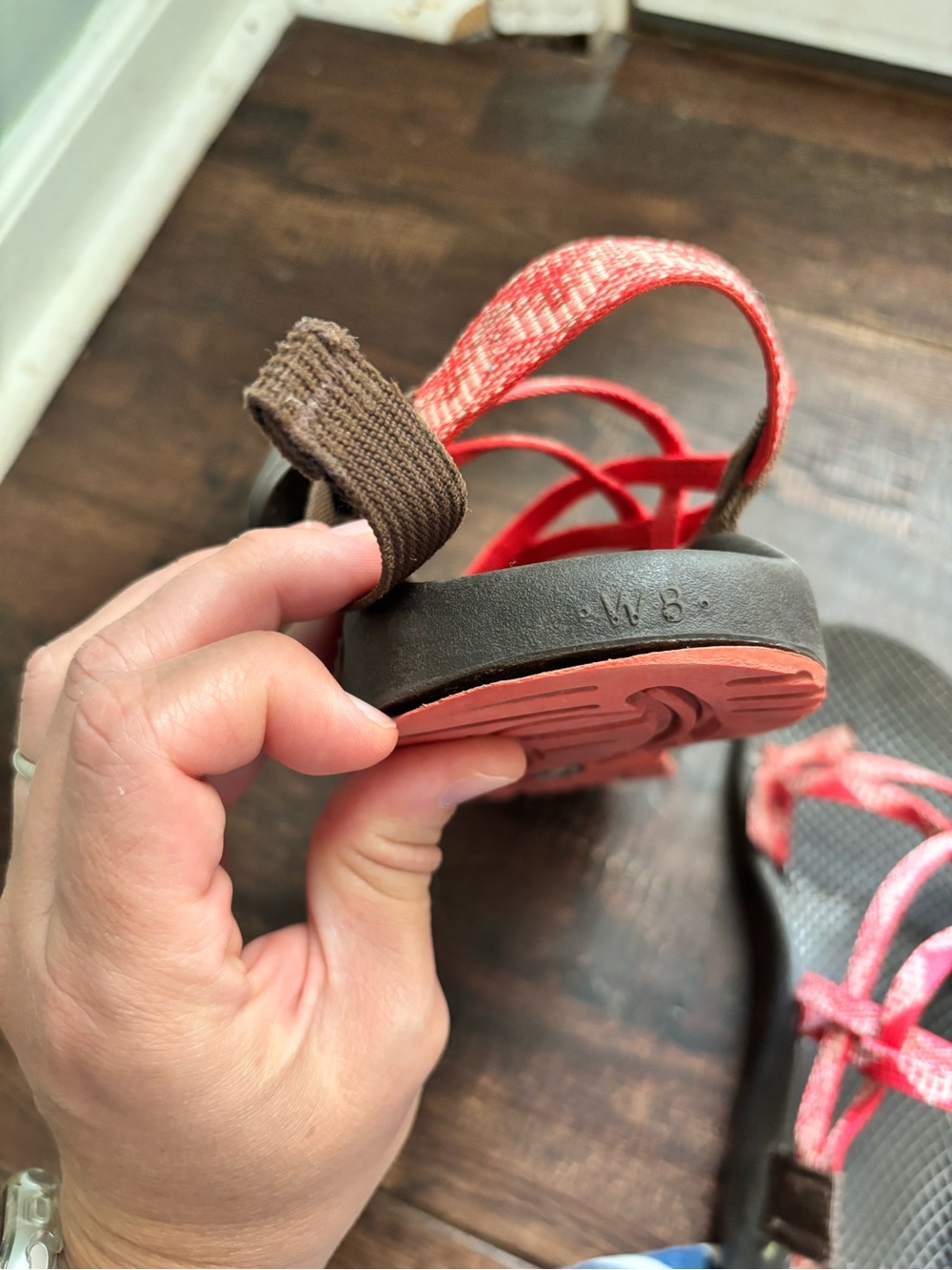 Women’s chaco sandals red size 8 - Picture 6 of 11